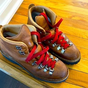 Danner Mountain Cascade Light, women’s size 8.5